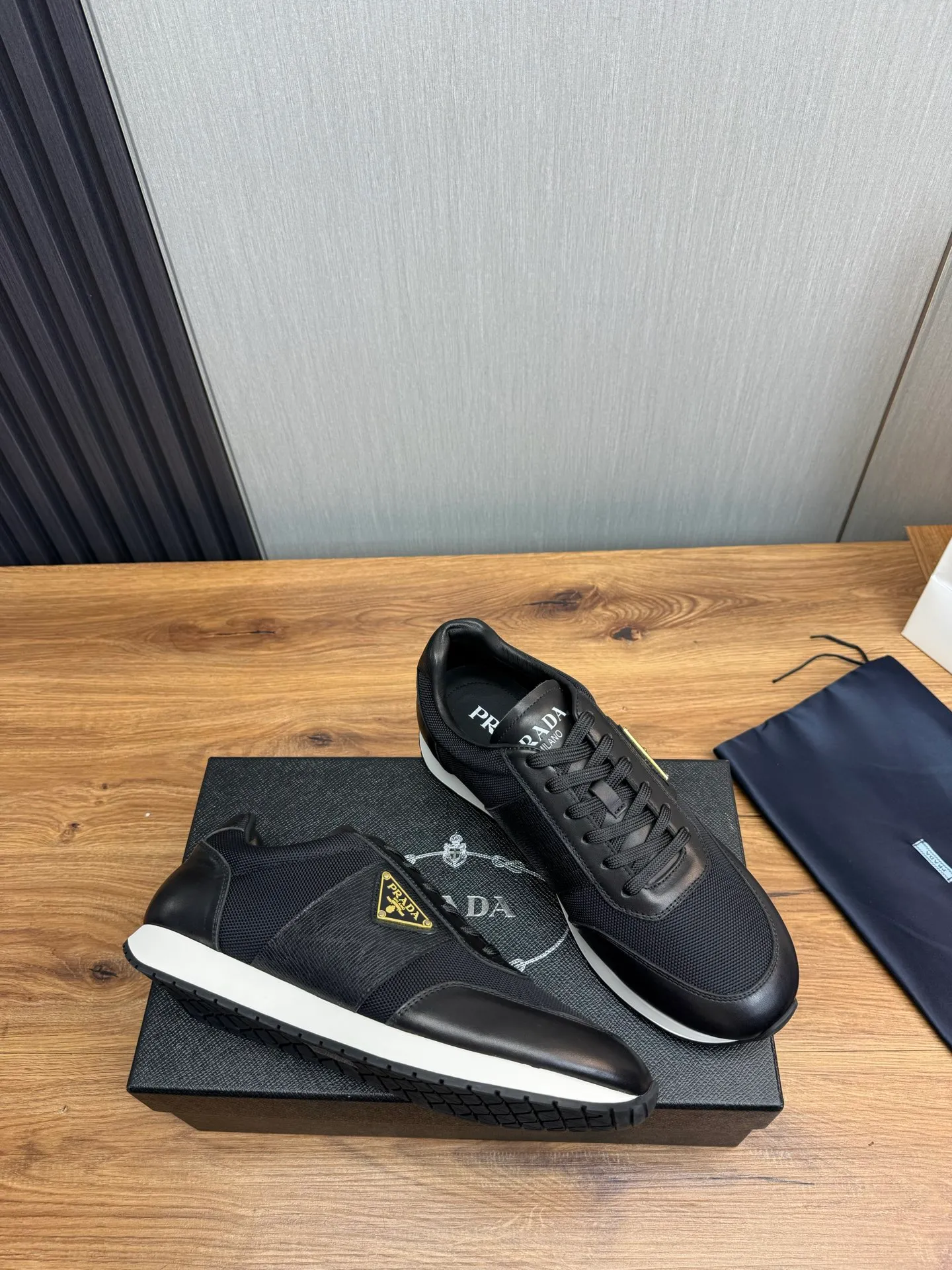 Men's shoes 💰760💰 [PRADA] New models synchronized with the official website, high-quality shipments ✔️Best sellers🔥 Original cowhide with mesh surface + cowhide lining, 1🆚1 replica, original bottom, 38-45 (men's 45 is custom-made and cannot be returned)